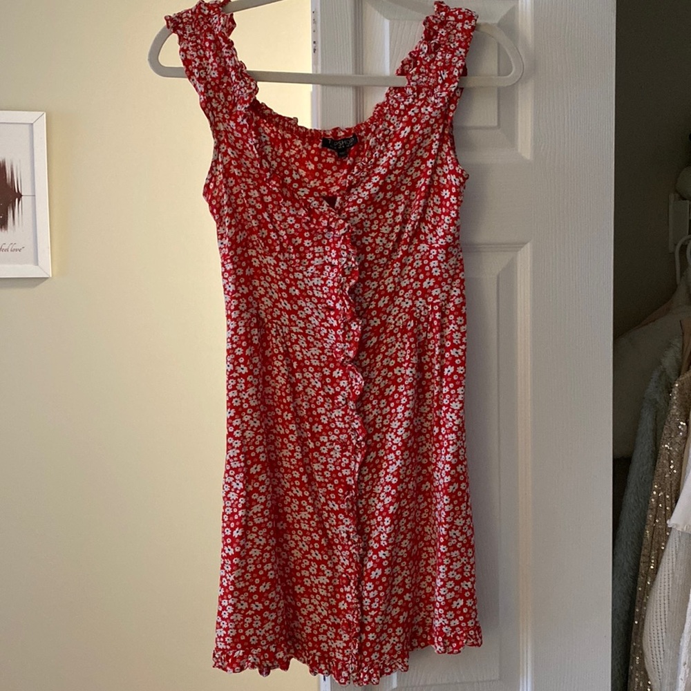 Floral white and red cinch dress